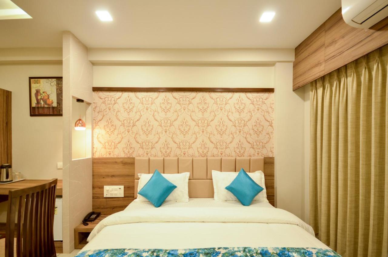 Hotel Repose Ahmedabad Exterior foto